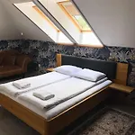 Bed & Breakfast Targowski Dwor Mazury 3*