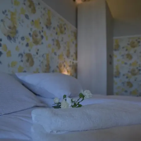 Bed & Breakfast Targowski Dwor Mazury