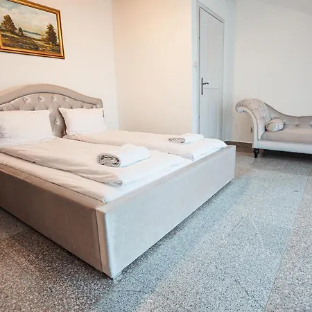 Bed & Breakfast Targowski Dwor Mazury *