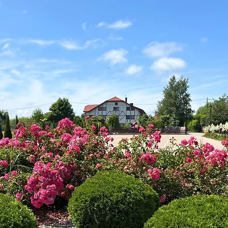 Targowski Dwor Mazury Bed & Breakfast 3*